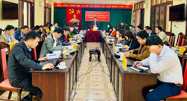 UBND huyện Vị Xuyên tổ chức phiên họp thường kỳ tháng 3